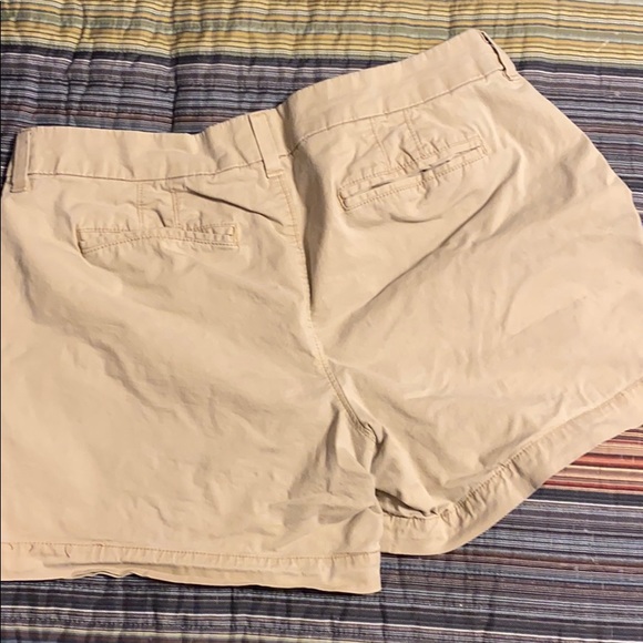 2 pair Old Navy Shorts Sz 10 Khakis and Green - Picture 4 of 9